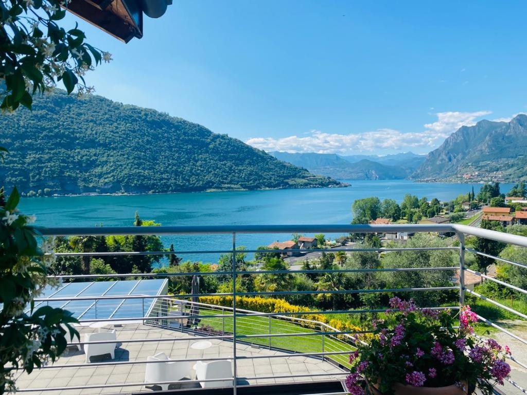Vela Di Soleville Camere Con E Senza Vista Lago Con Ristorante & Pizzeria Sale Marasino Exterior foto