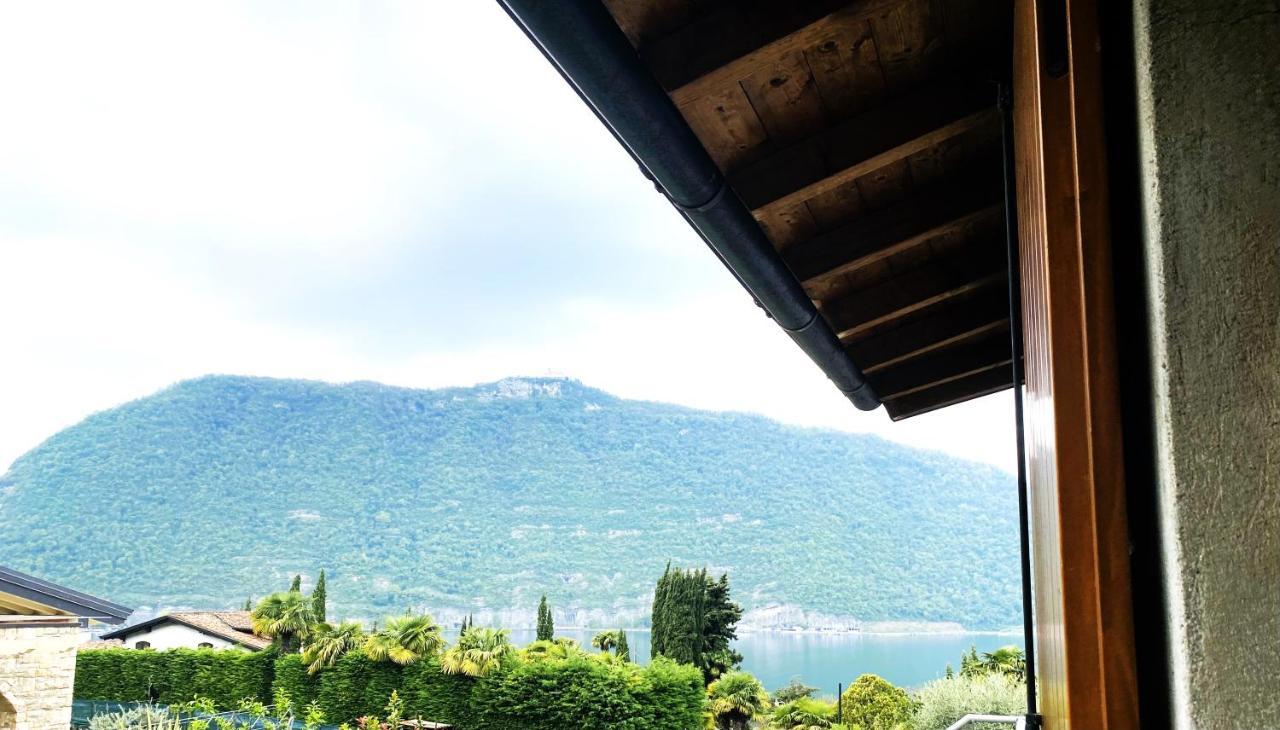 Vela Di Soleville Camere Con E Senza Vista Lago Con Ristorante & Pizzeria Sale Marasino Exterior foto