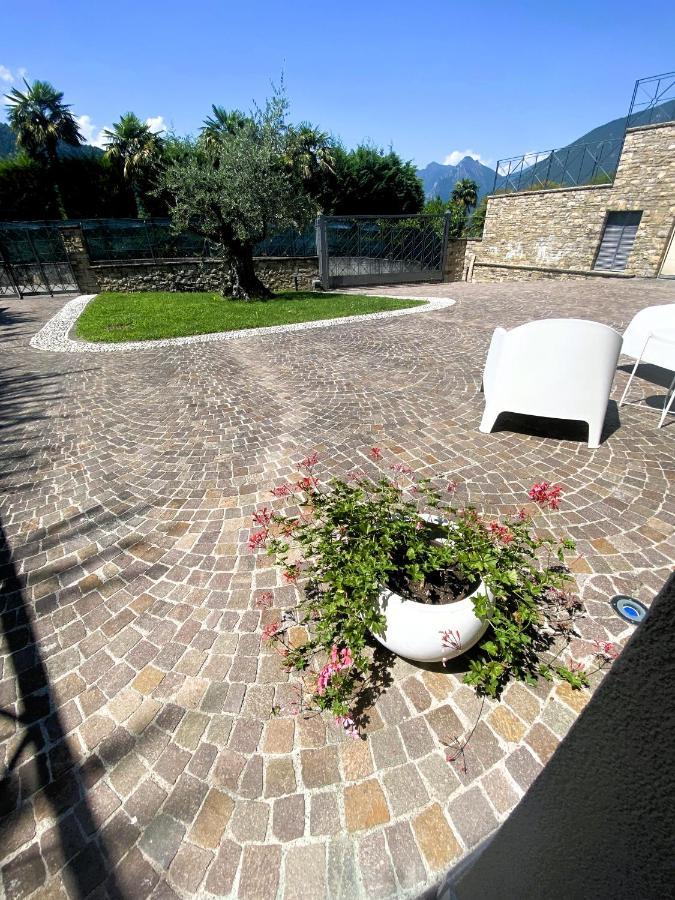 Vela Di Soleville Camere Con E Senza Vista Lago Con Ristorante & Pizzeria Sale Marasino Exterior foto