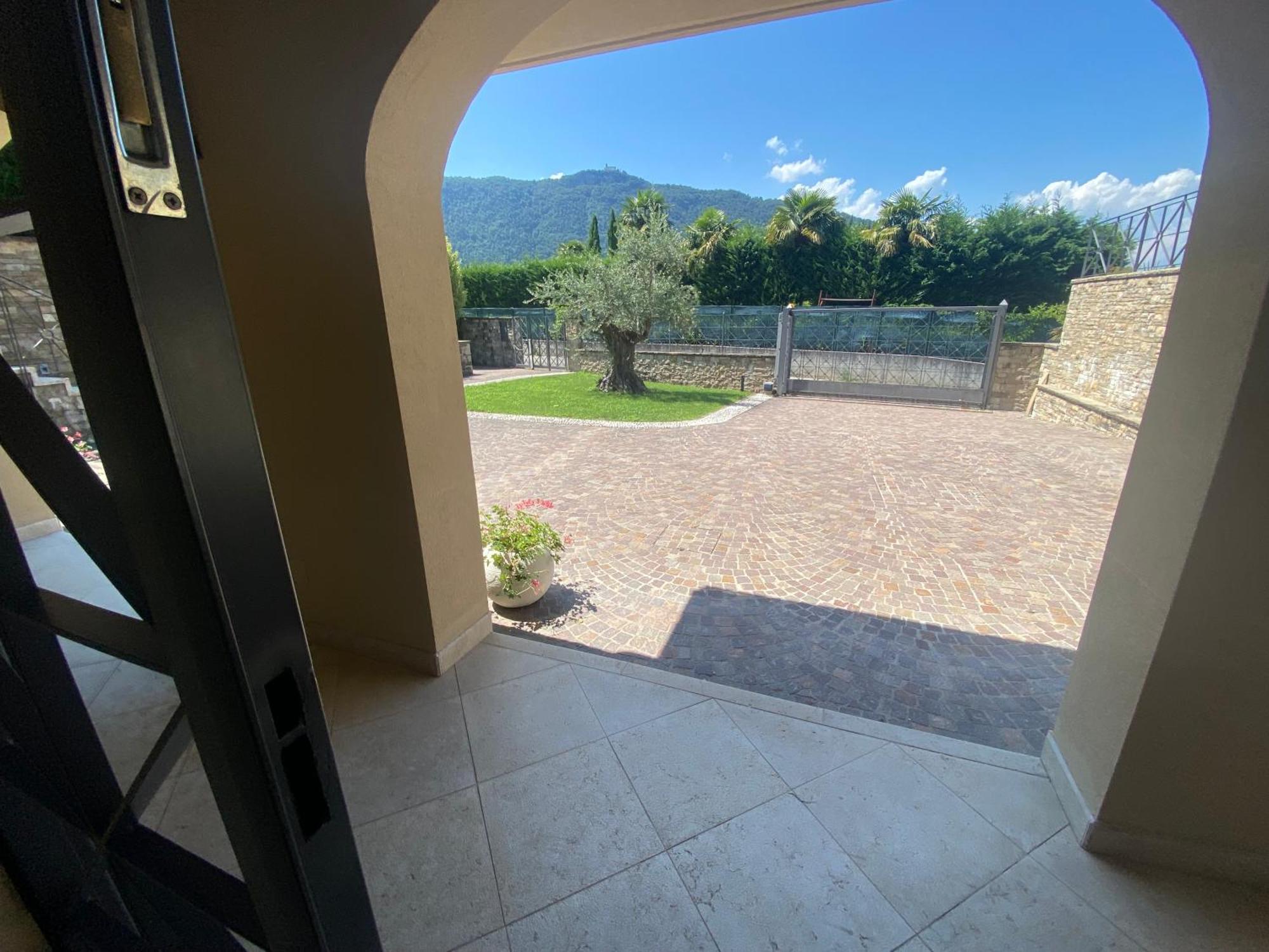 Vela Di Soleville Camere Con E Senza Vista Lago Con Ristorante & Pizzeria Sale Marasino Exterior foto